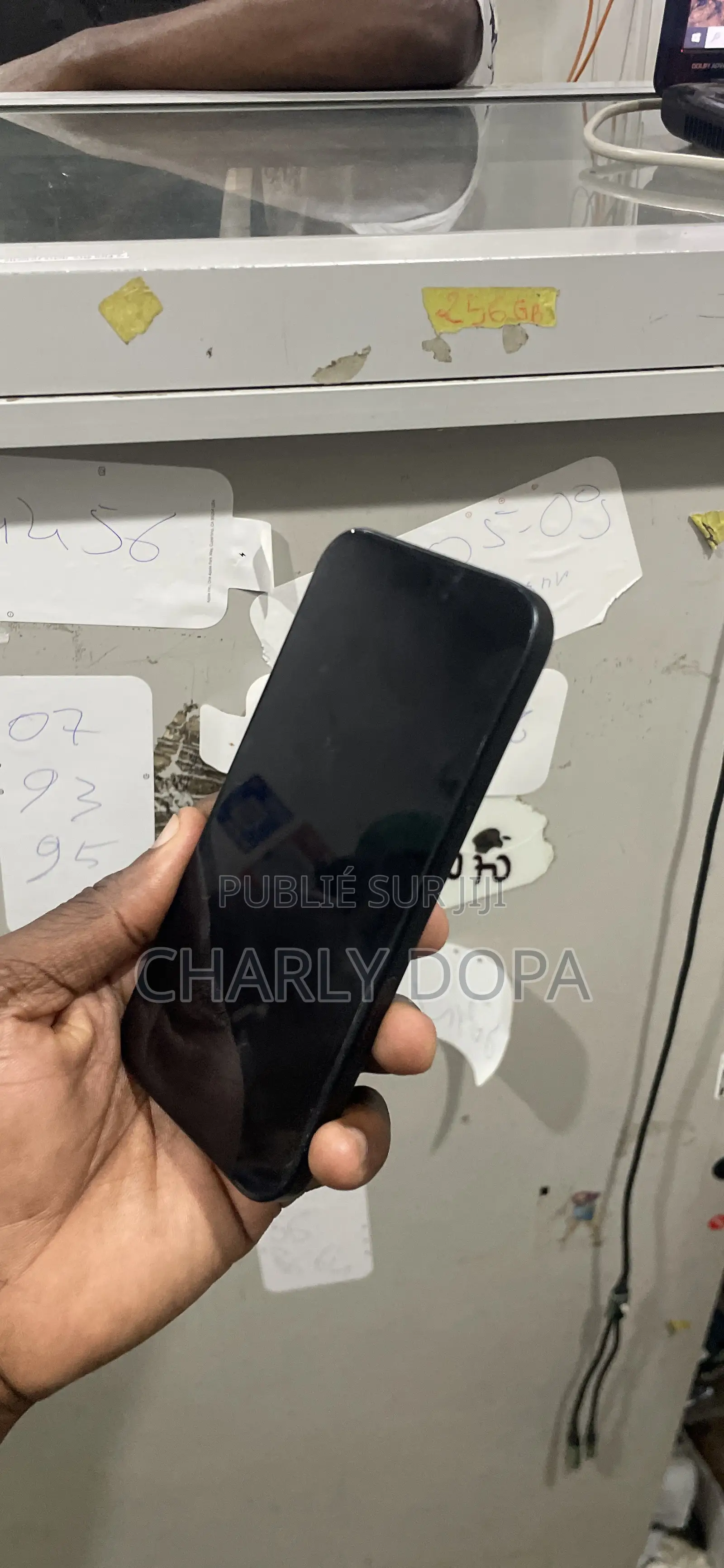 Pomme iPhone 16 128 GB Noir