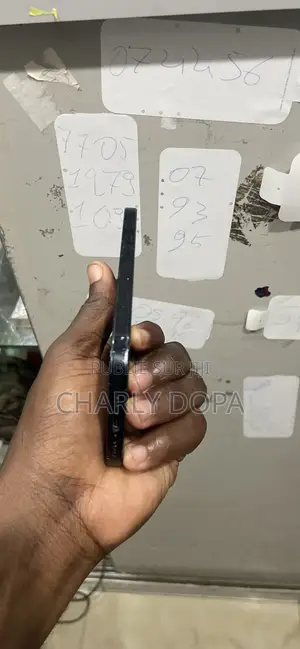 Pomme iPhone 16 128 GB Noir