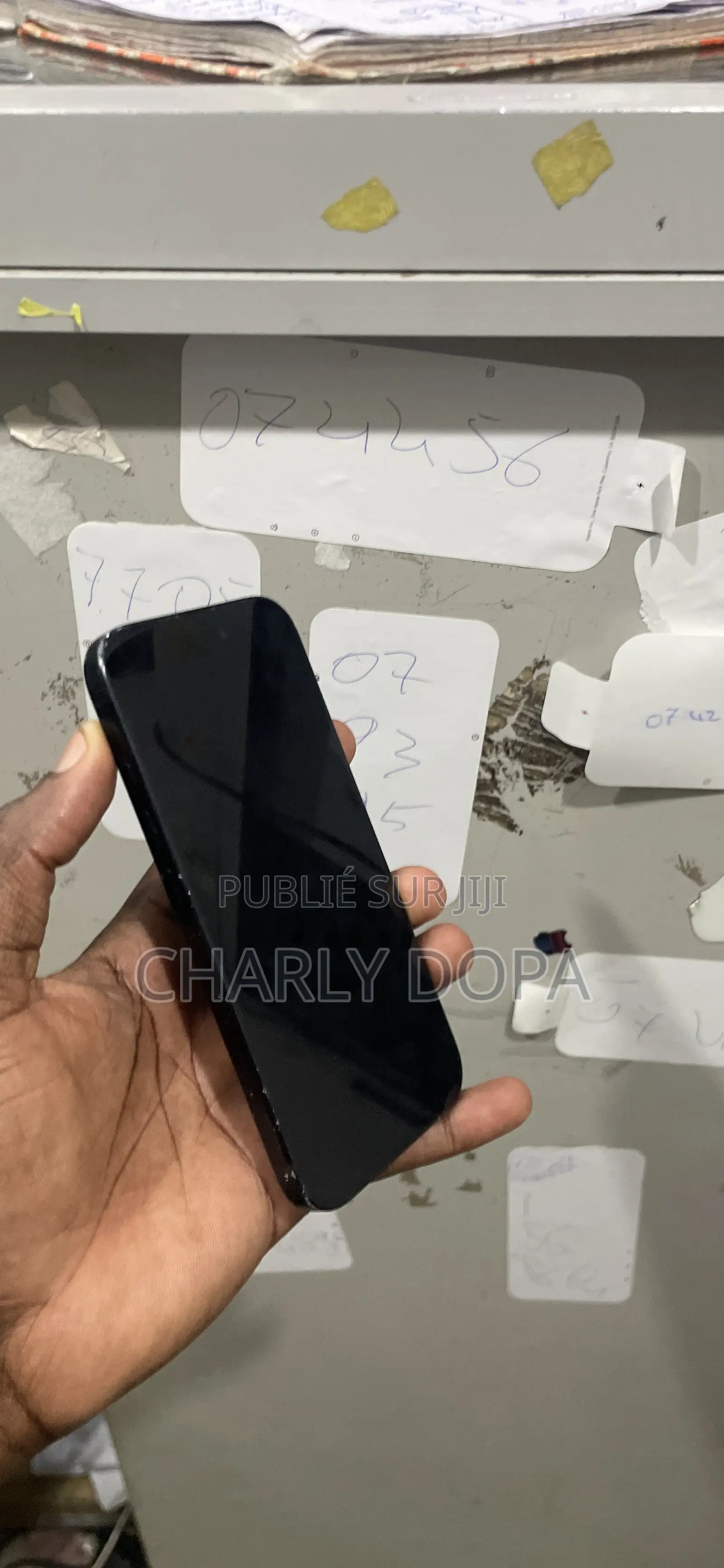 Pomme iPhone 16 128 GB Noir