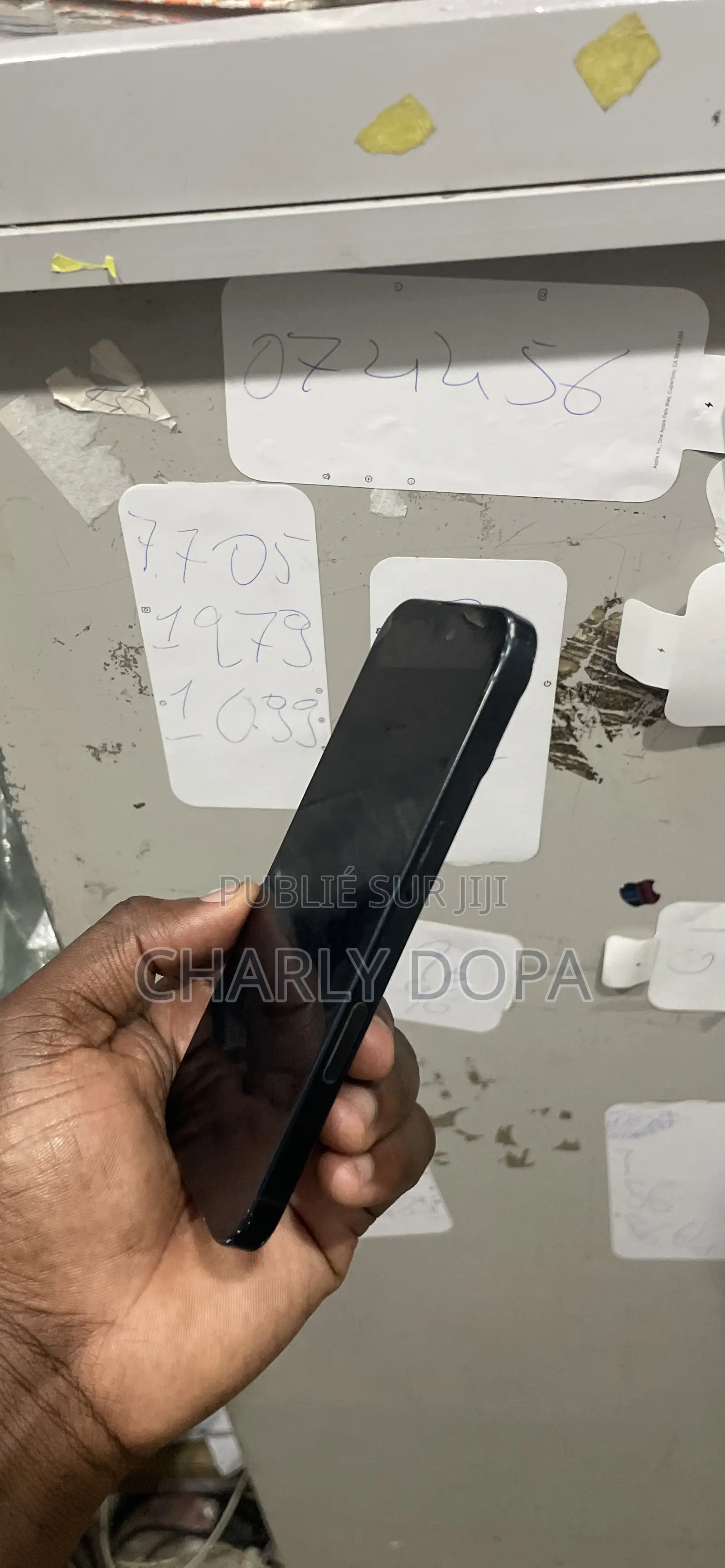 Pomme iPhone 16 128 GB Noir