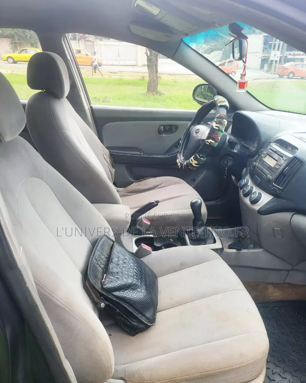 Hyundai Elantra GLS Sedan FWD (1.8L 4cyl 6A) 2013 Noir