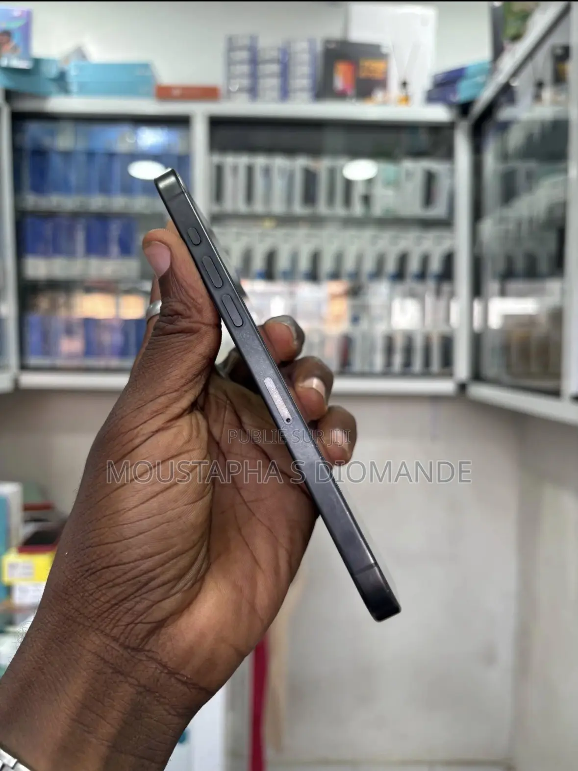 Nouveau Pomme iPhone 16 Pro 128 GB Noir