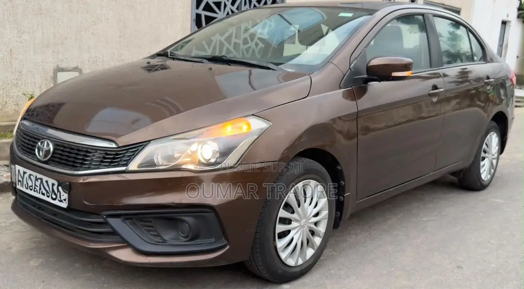 Toyota Belta 2023 Marron