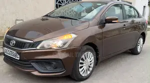 Toyota Belta 2023 Marron