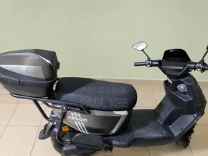 Revoo A12 2026 Gris