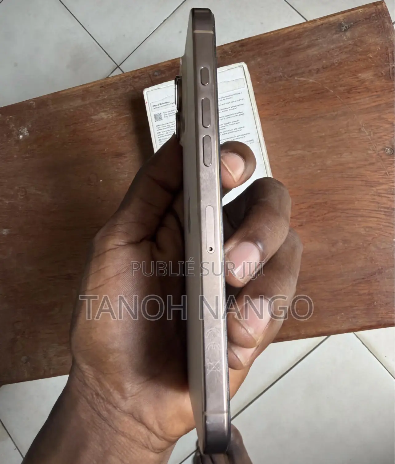 Pomme iPhone 16 Pro Max 256 GB Doré