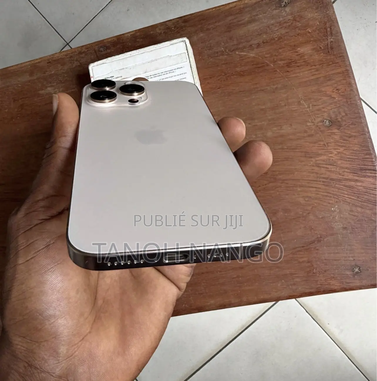 Pomme iPhone 16 Pro Max 256 GB Doré