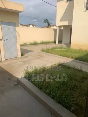 3chbre Villa dans Valentin, Cocody à Louer