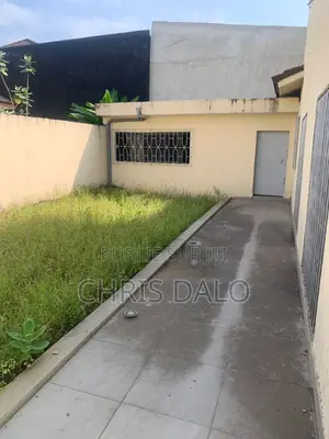 3chbre Villa dans Valentin, Cocody à Louer
