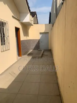 3chbre Villa dans Valentin, Cocody à Louer