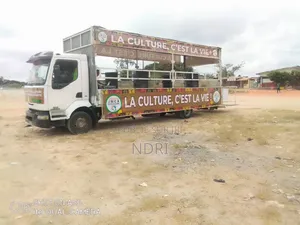 Camion Parade Ou Podium a Louer Par Jours