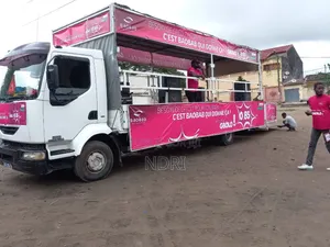 Camion Parade Ou Podium a Louer Par Jours
