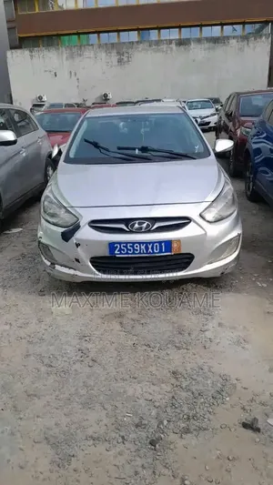 Hyundai Accent 2015 Gris