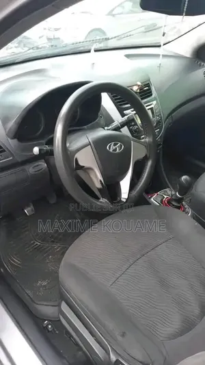 Hyundai Accent 2015 Gris