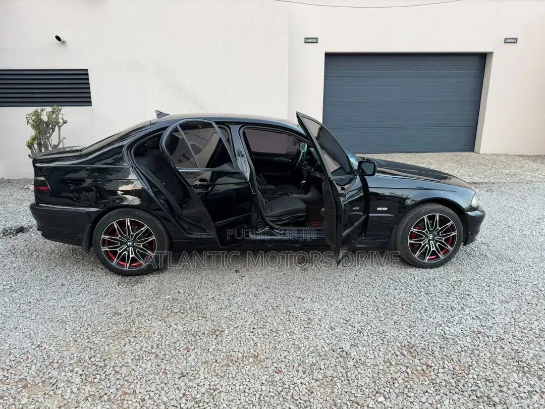 BMW 318i 2000 Noir