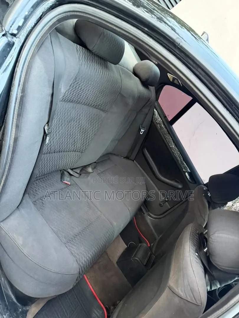BMW 318i 2000 Noir