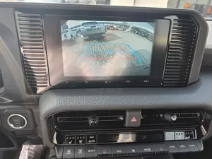 Nouveau Toyota Land Cruiser Prado 2025 Blanc cassé
