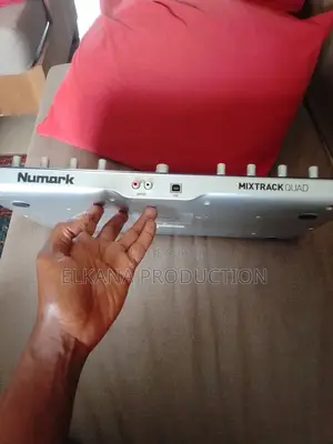 Contrôleur Dj Numark Mixtrack Quad