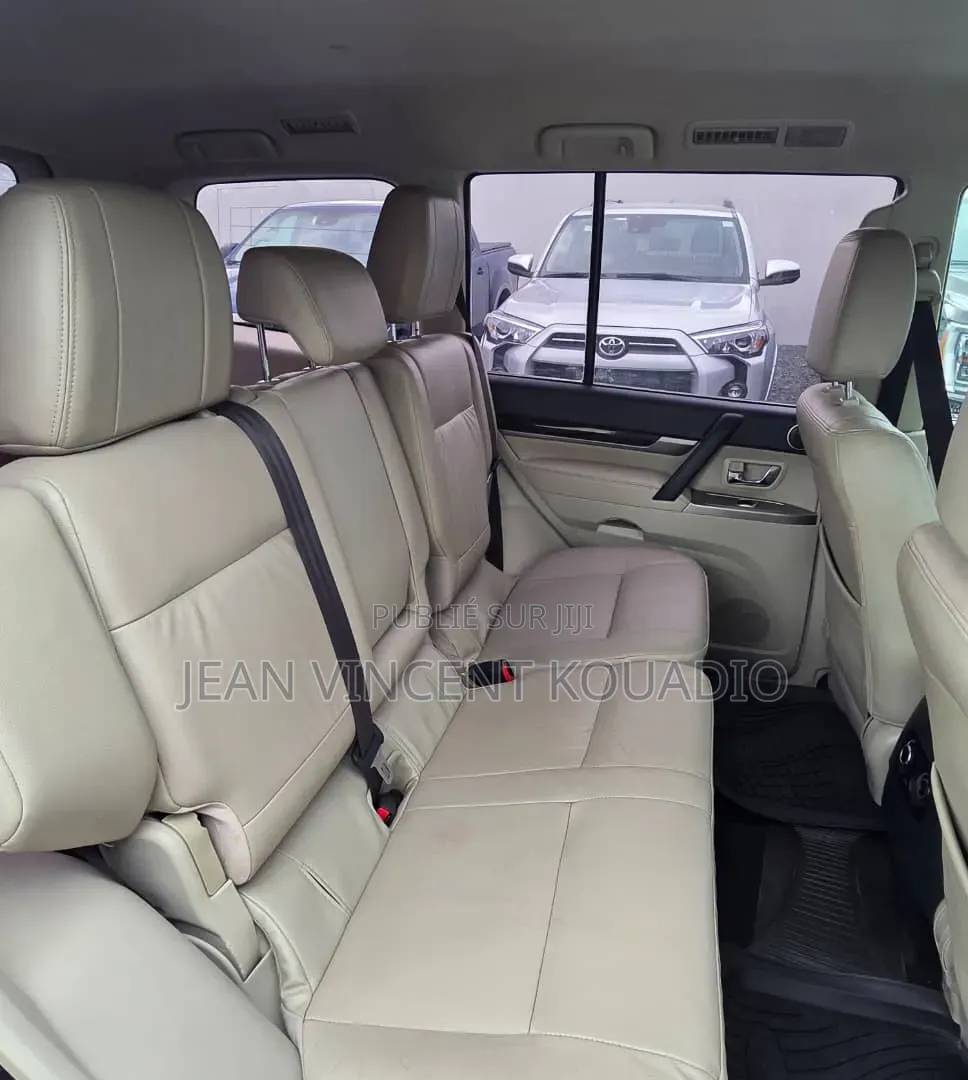 Mitsubishi Pajero 2022 Noir