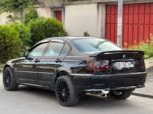 BMW 3 Series 325i RWD 2006 Noir Mat