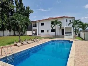 10chbre Appartement dans Villa Duplex Cocody à Vendre