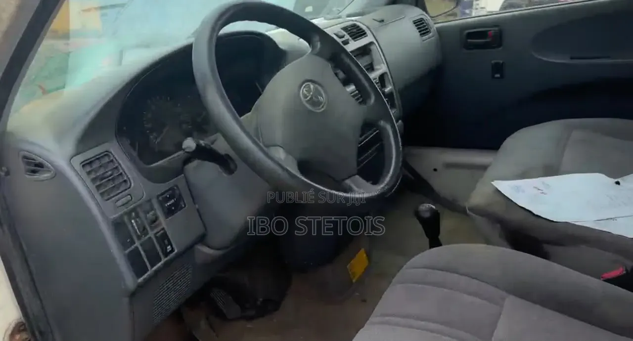 Toyota HiAce 2019 Blanc