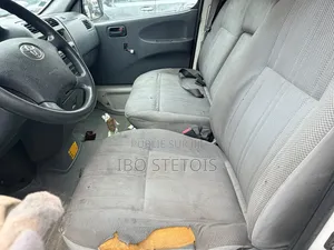 Toyota HiAce 2019 Blanc