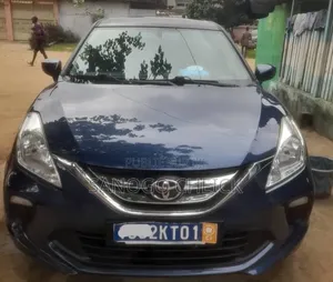 Toyota Starlet 2021 Bleu