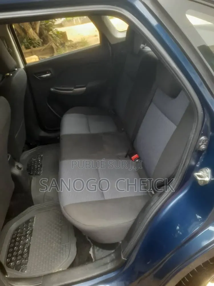 Toyota Starlet 2021 Bleu