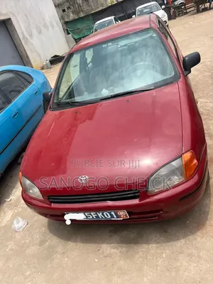 Toyota Starlet 2000 Rouge