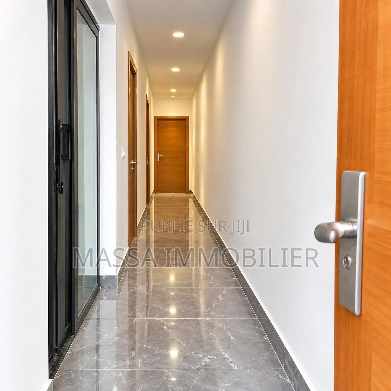 3chbre Duplex dans Massa Immobilier, Cocody à Louer