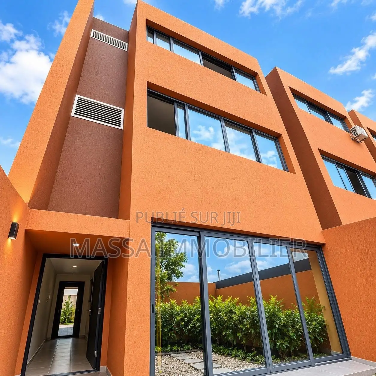 3chbre Duplex dans Massa Immobilier, Cocody à Louer