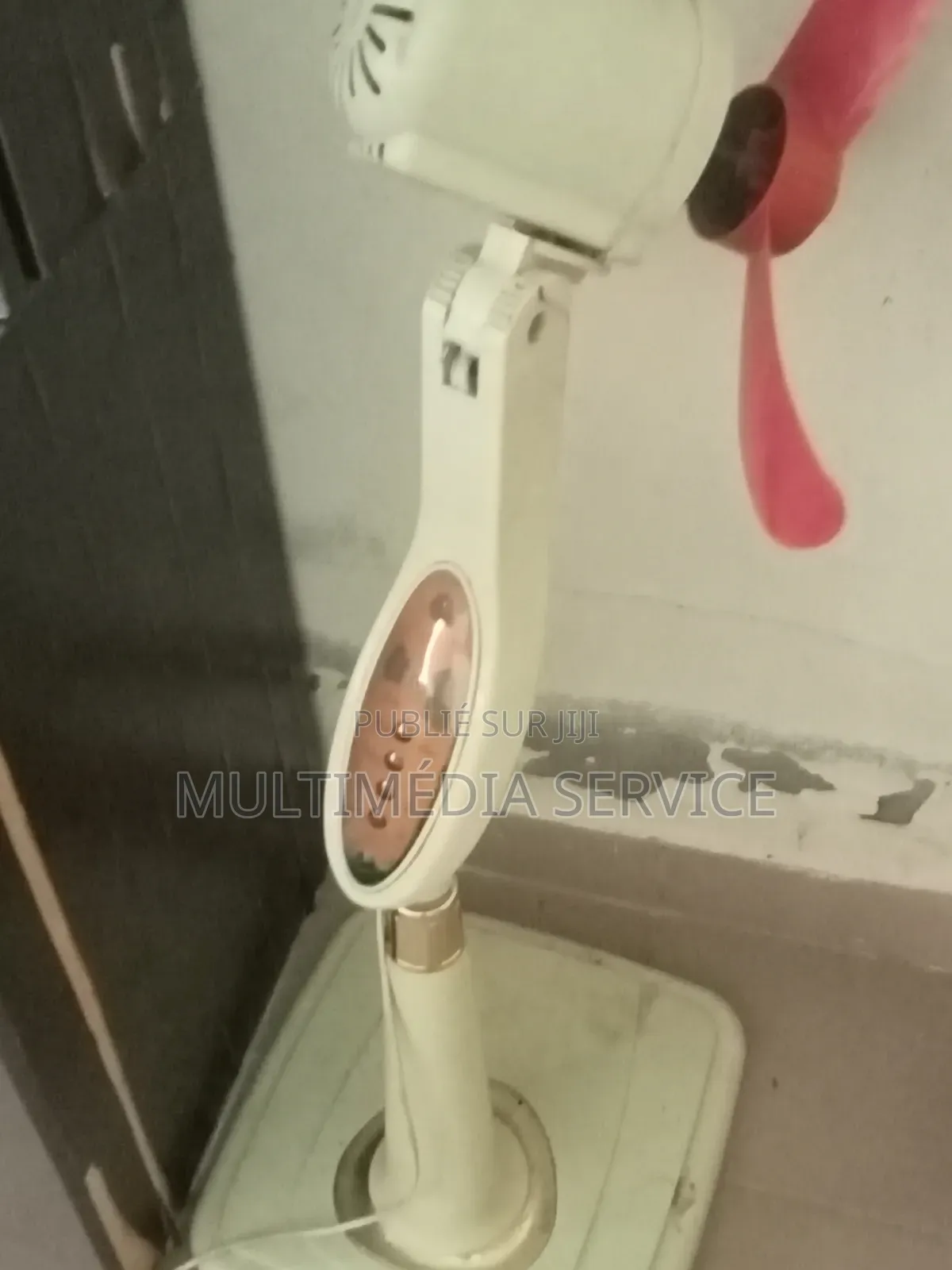 Ventilateur Campus Avec Télécommande Super Et en Formé