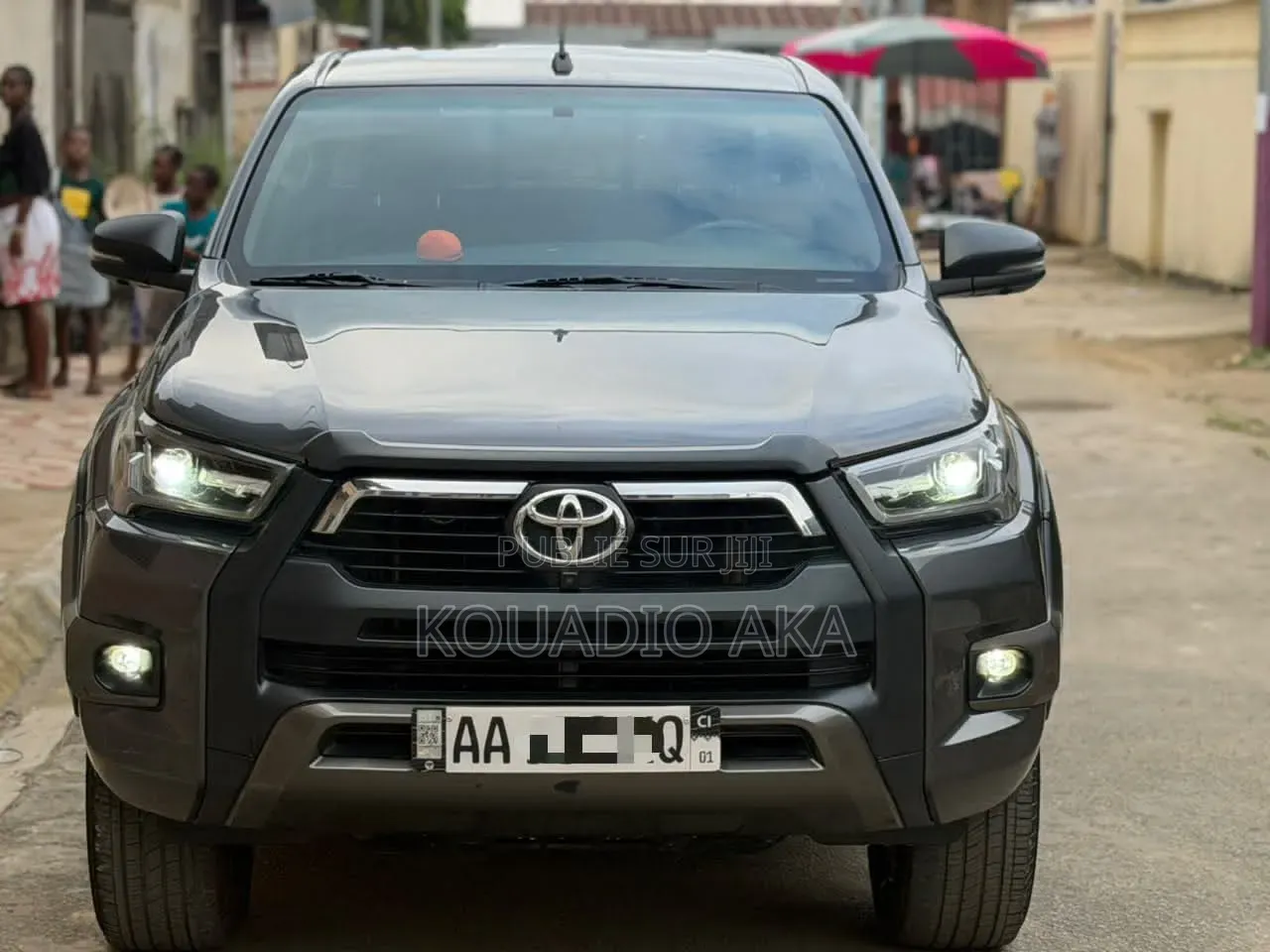 Toyota Hilux 2024 Noir Mat
