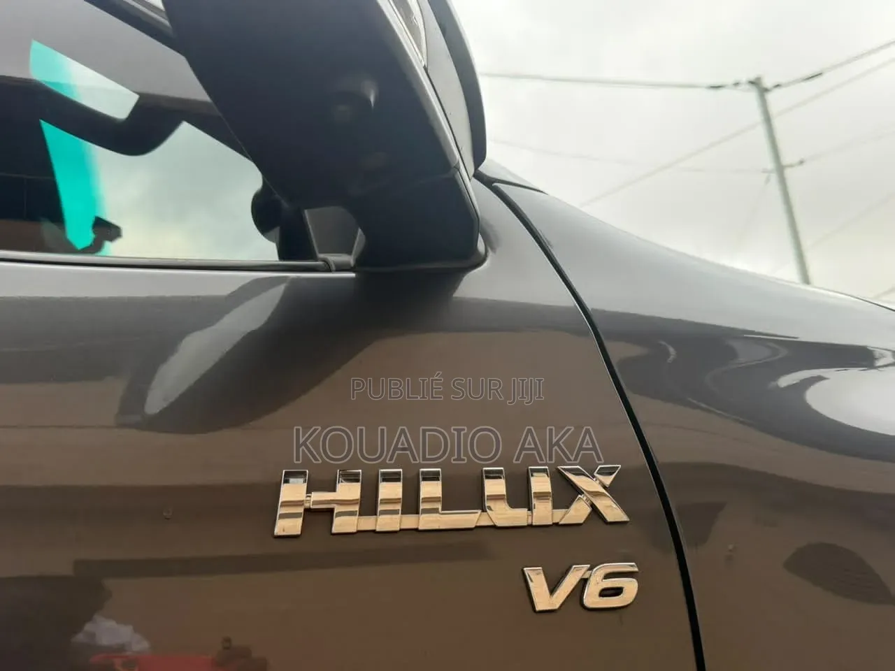 Toyota Hilux 2024 Noir Mat