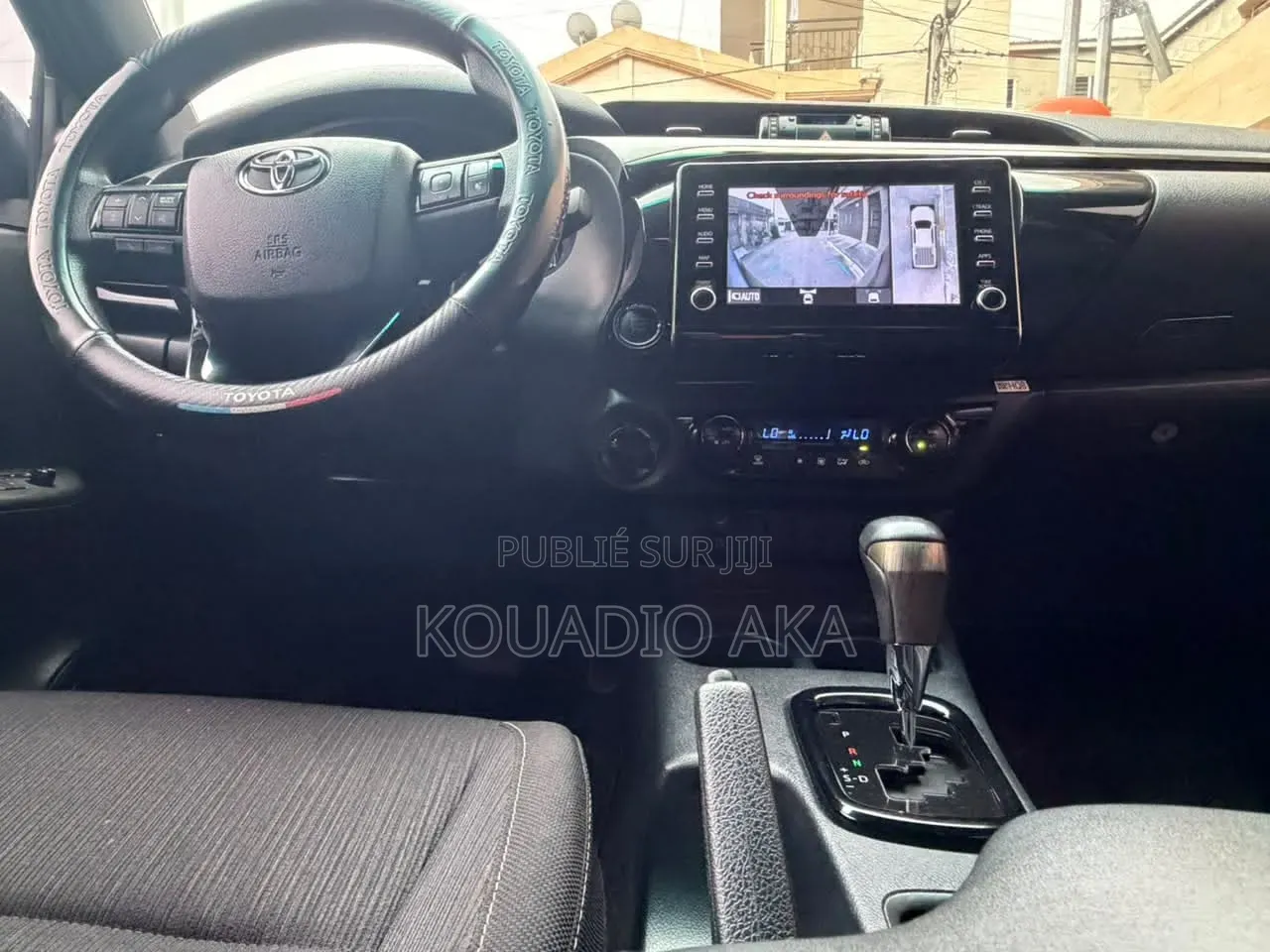 Toyota Hilux 2024 Noir Mat