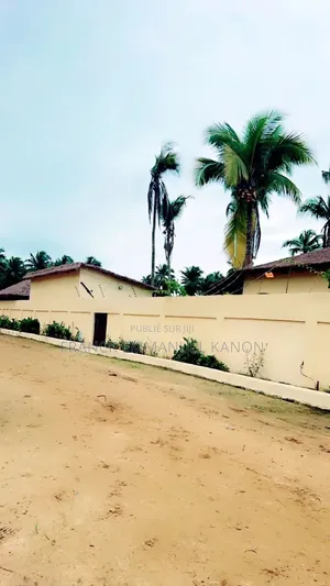 Meublé 12chbre Manoir dans Kanon Immobilier, Yopougon à Vendre