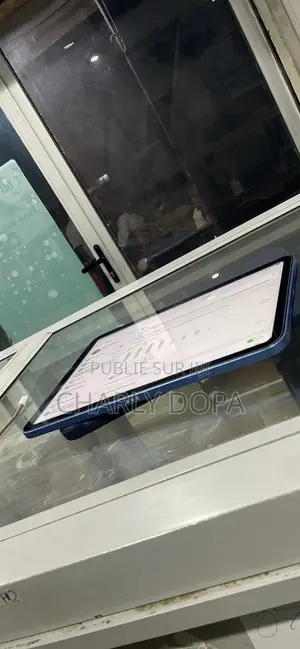 Pomme iPad (2025) 64 GB Bleu