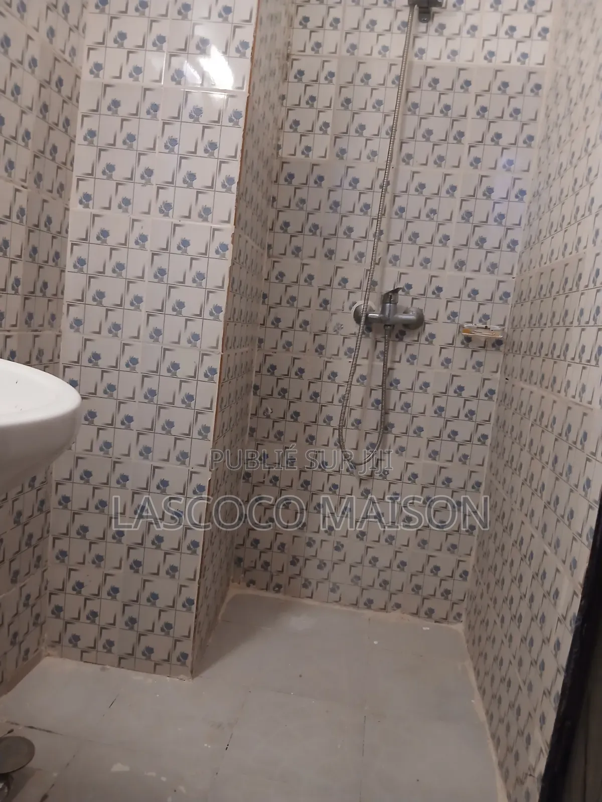 2chbre Appartement dans Lascoco Maison, Cocody à Louer