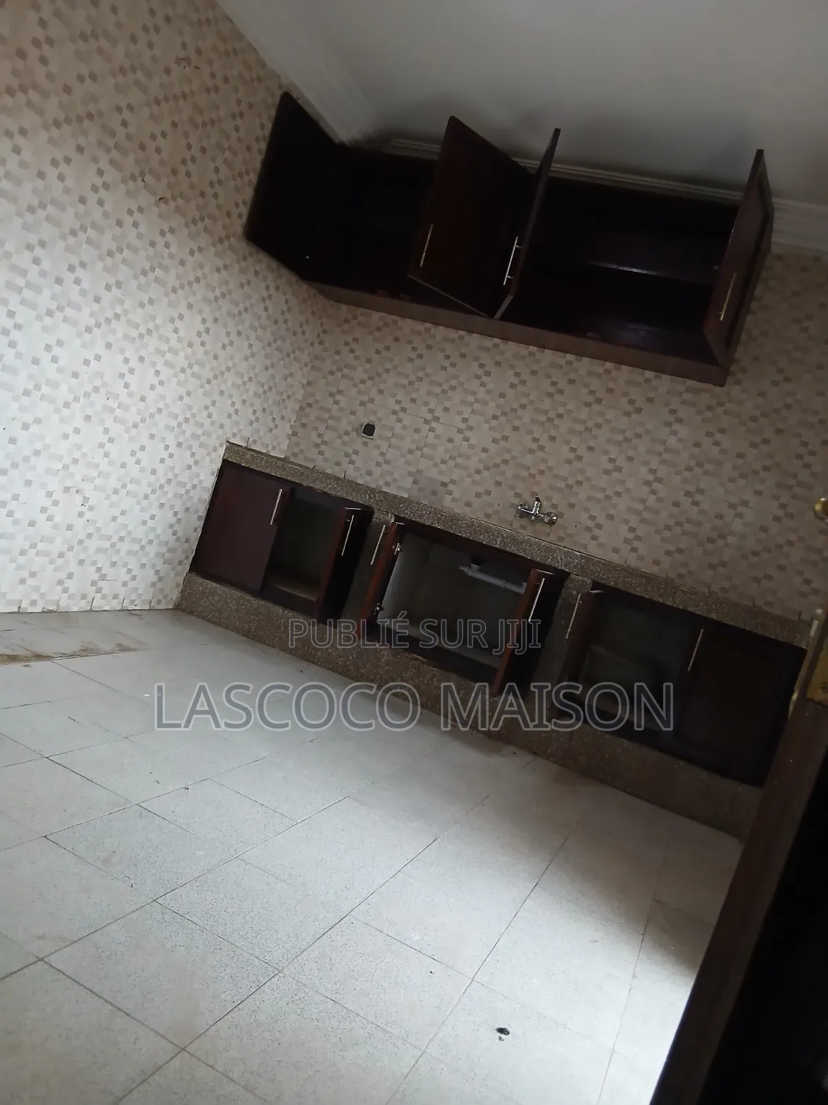 2chbre Appartement dans Lascoco Maison, Cocody à Louer