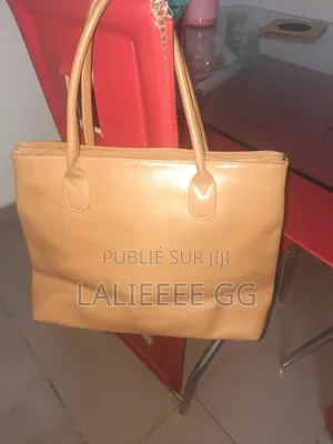 Sac Marron À Peau Bien Dure