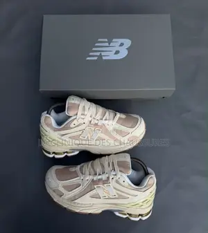 New Balance 1906R