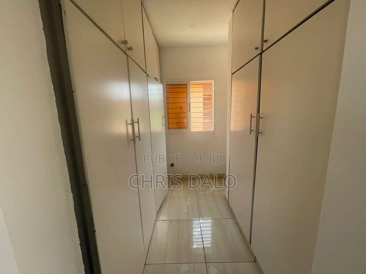 4chbre Duplex dans Fabio, Cocody à Louer