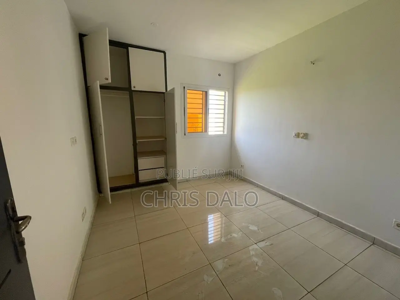 4chbre Duplex dans Fabio, Cocody à Louer
