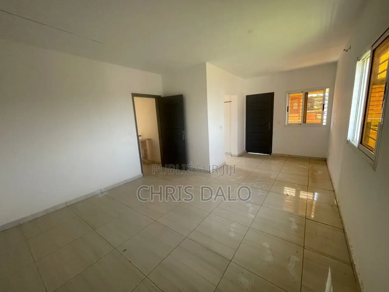 4chbre Duplex dans Fabio, Cocody à Louer
