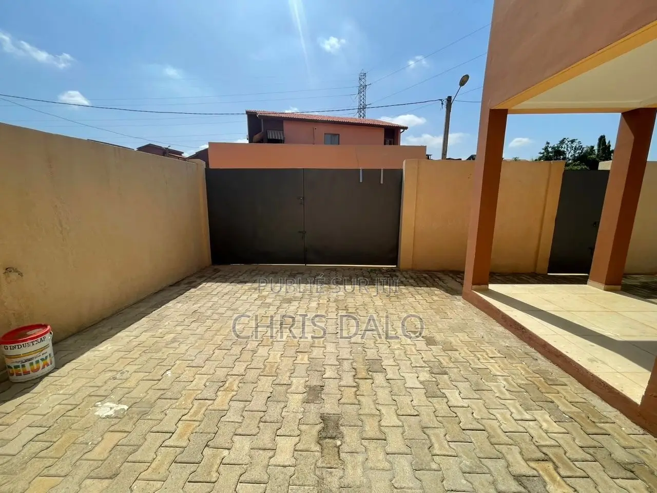 4chbre Duplex dans Fabio, Cocody à Louer