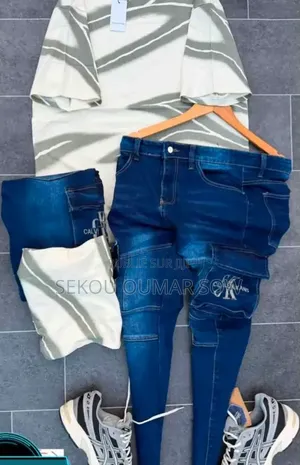 Vêtements Habits