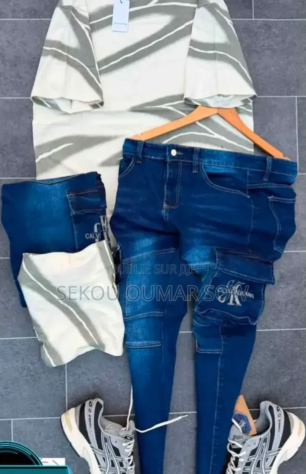 Vêtements Habits