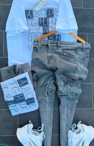 Vêtements Habits
