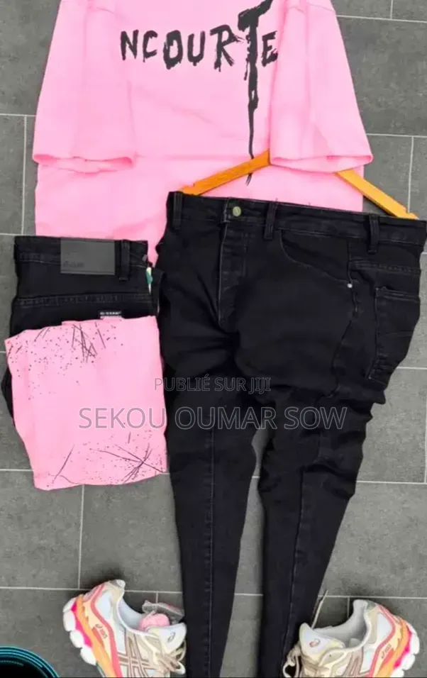 Vêtements Habits